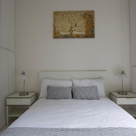 Large 2 Beds Flat Overlooking Clapham Common Park Londres Extérieur photo