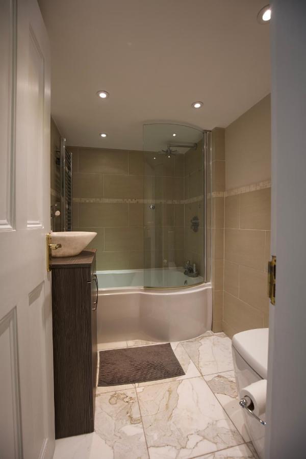 Large 2 Beds Flat Overlooking Clapham Common Park Londres Extérieur photo