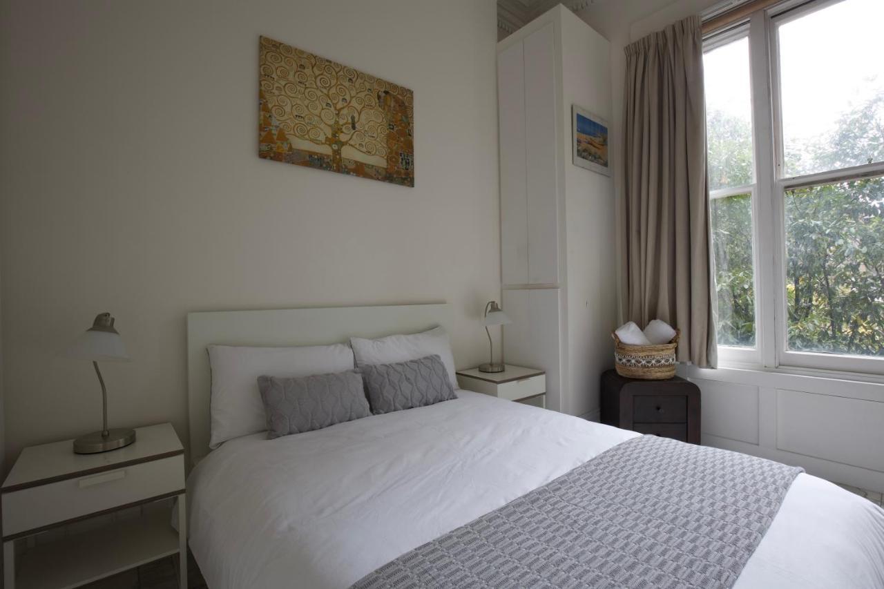 Large 2 Beds Flat Overlooking Clapham Common Park Londres Extérieur photo