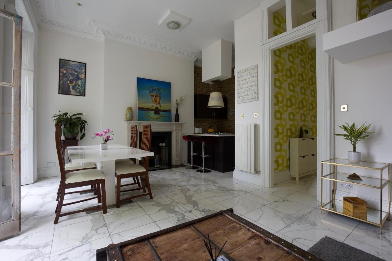 Large 2 Beds Flat Overlooking Clapham Common Park Londres Extérieur photo
