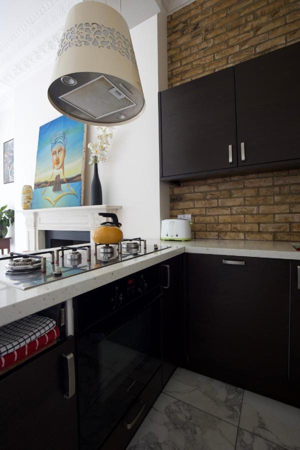 Large 2 Beds Flat Overlooking Clapham Common Park Londres Extérieur photo